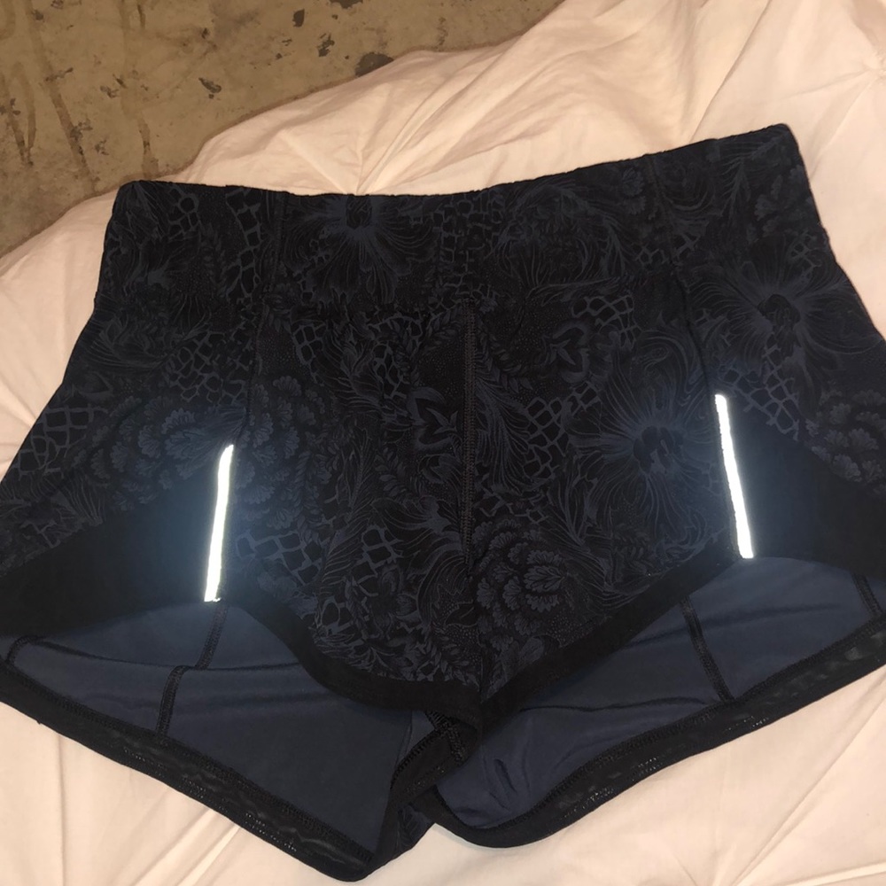 Lululemon shorts 2.5